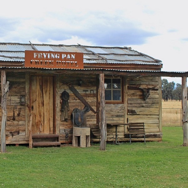 outback-shed-1597217_1280